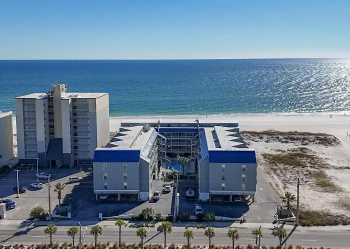 Getaway! 2br | Pool | Walk To | Pet Friendly * Gulf Shores