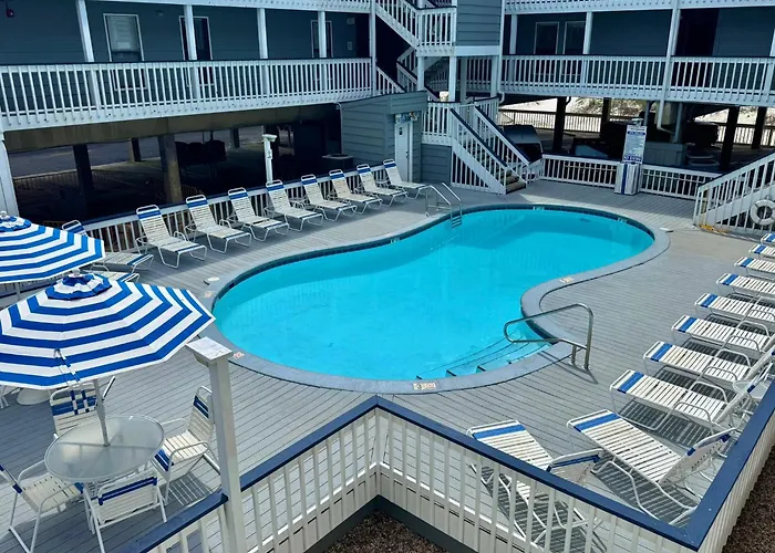 Getaway! 2br | Pool | Walk To | Pet Friendly Holiday home