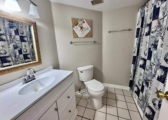 Getaway! 2br | Pool | Walk To | Pet Friendly Gulf Shores