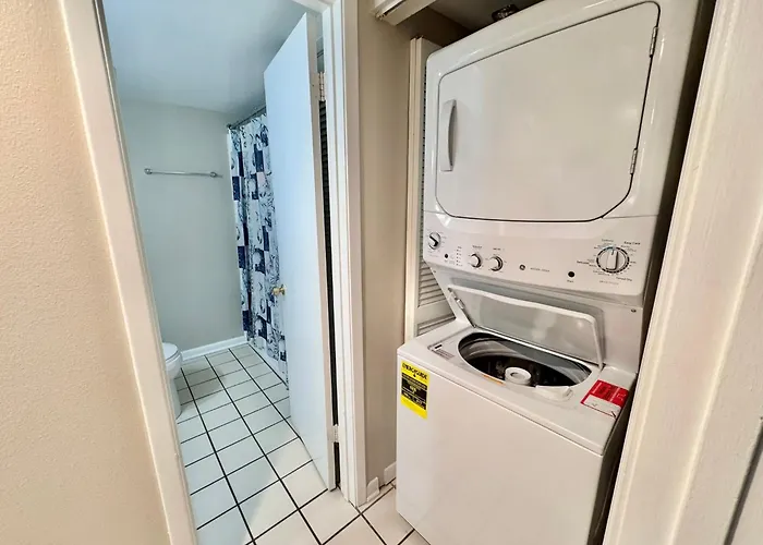 Getaway! 2br | Pool | Walk To | Pet Friendly Holiday home *